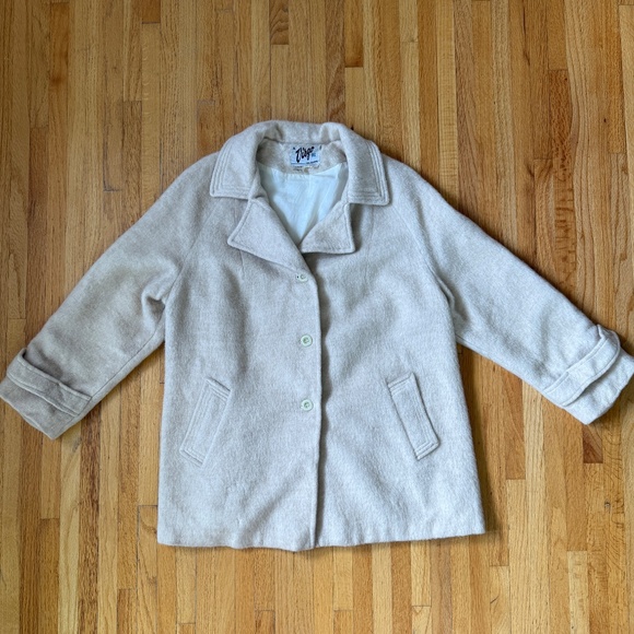 Stunning Vintage 70s oversized ivory wool swing coat - Picture 5 of 11